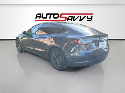 Used 2023 Tesla Model 3 Standard Range image 5