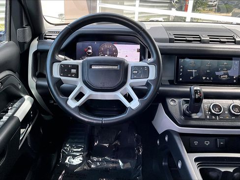 Used 2020 Land Rover Defender 110 HSE image 5