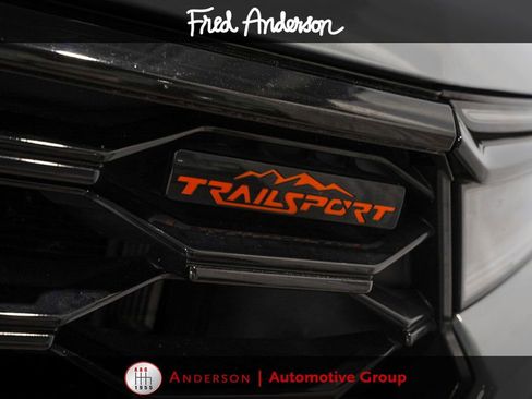 Used 2024 Honda Pilot TrailSport image 3