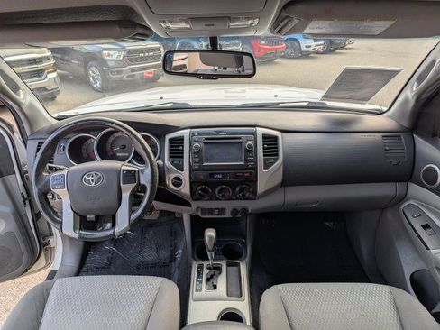 Used 2013 Toyota Tacoma 4x4 Double Cab w/ SR5 Pkg image 17
