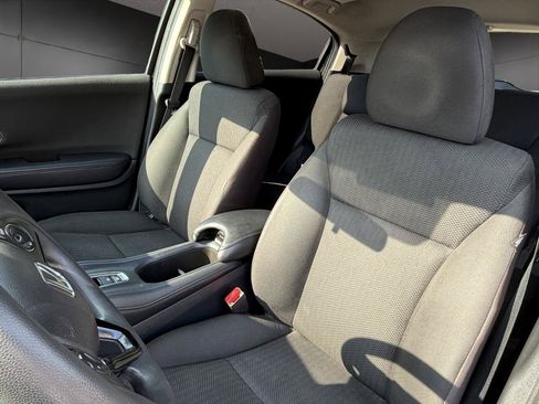 Used 2016 Honda HR-V EX image 9