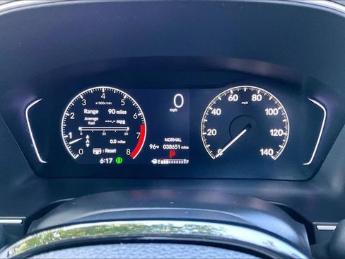 Used 2025 Honda Pilot EX-L image 9