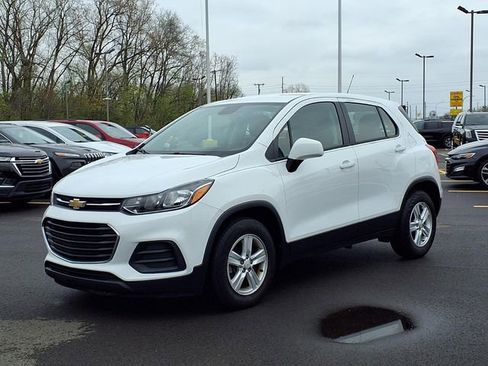 Used 2020 Chevrolet Trax LS image 1