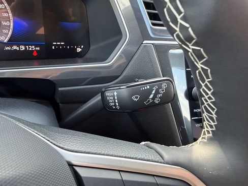 Used 2024 Volkswagen Tiguan S image 54