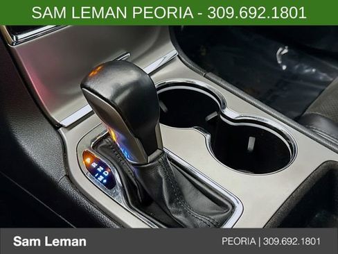 Used 2022 Jeep Grand Cherokee Laredo X image 17