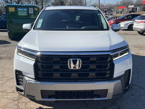 New 2026 Honda Pilot Touring image 11