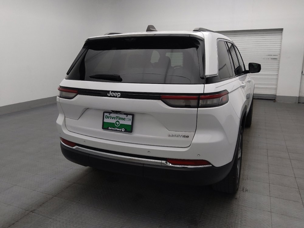 Used 2023 Jeep Grand Cherokee Limited w/ Luxury Tech Group II RWD image 7
