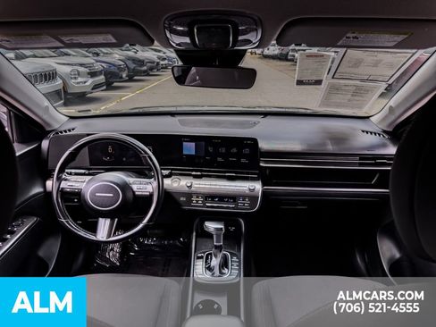 Used 2024 Hyundai Kona SEL FWD image 11
