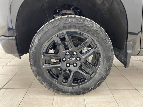 Used 2023 Chevrolet Silverado 1500 Custom Trail Boss AWD/4WD image 6