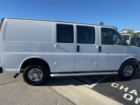 Used 2024 Chevrolet Express 2500 Minivan/Van w/ Driver Convenience Package image 9