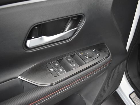 New 2026 Nissan Kicks SR w/ SR Premium Package FWD image 27