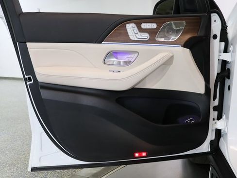 Used 2025 Mercedes-Benz GLE 63 AMG S image 19