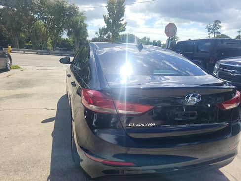 Used 2017 Hyundai Elantra SE FWD image 55