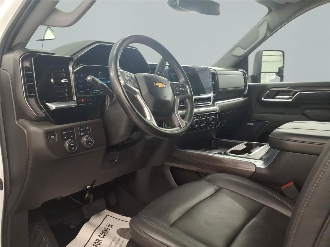 Used 2024 Chevrolet Silverado 2500 LTZ w/ LTZ Convenience Package AWD/4WD image 12