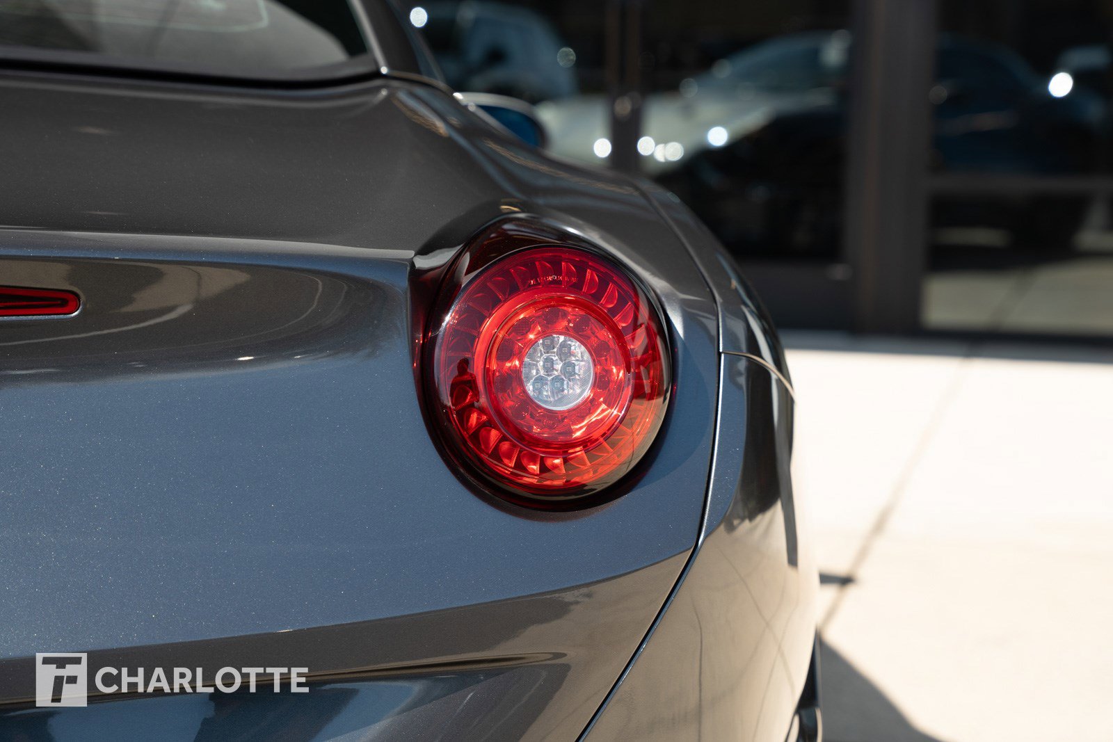 Used 2016 Ferrari California T RWD image 17