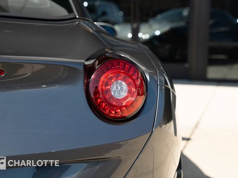Used 2016 Ferrari California T image 17