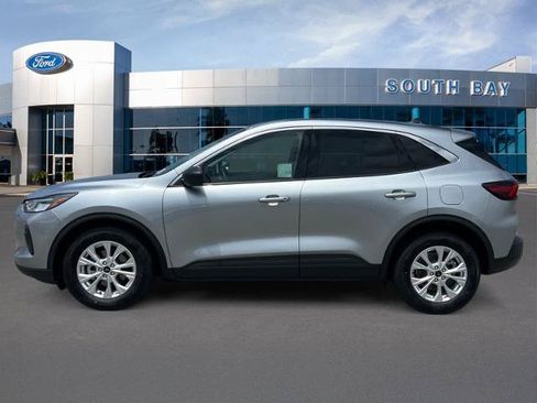 Certified 2023 Ford Escape Active FWD image 2