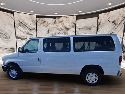 Used 2012 Ford E-350 and Econoline 350 XLT image 5