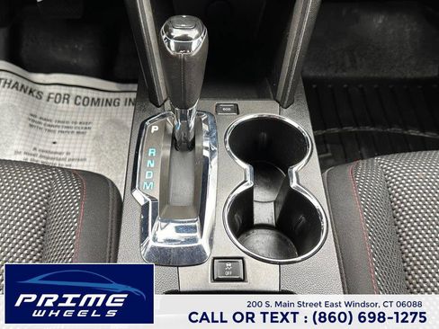 Used 2017 Chevrolet Equinox LT w/ Convenience Package FWD image 19