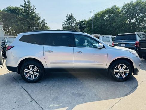 Used 2015 Chevrolet Traverse LT AWD/4WD image 2