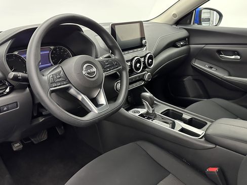 Used 2025 Nissan Sentra SV image 8