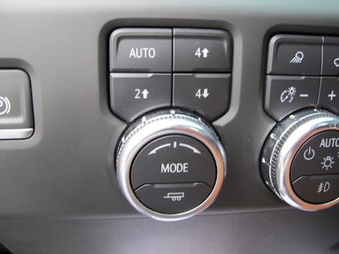 Used 2024 GMC Sierra 1500 Denali Ultimate AWD/4WD image 13