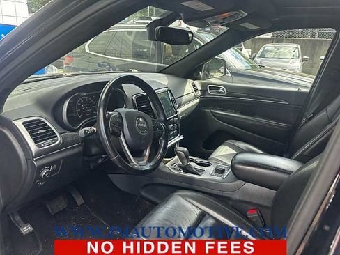 Used 2019 Jeep Grand Cherokee Limited AWD/4WD image 2