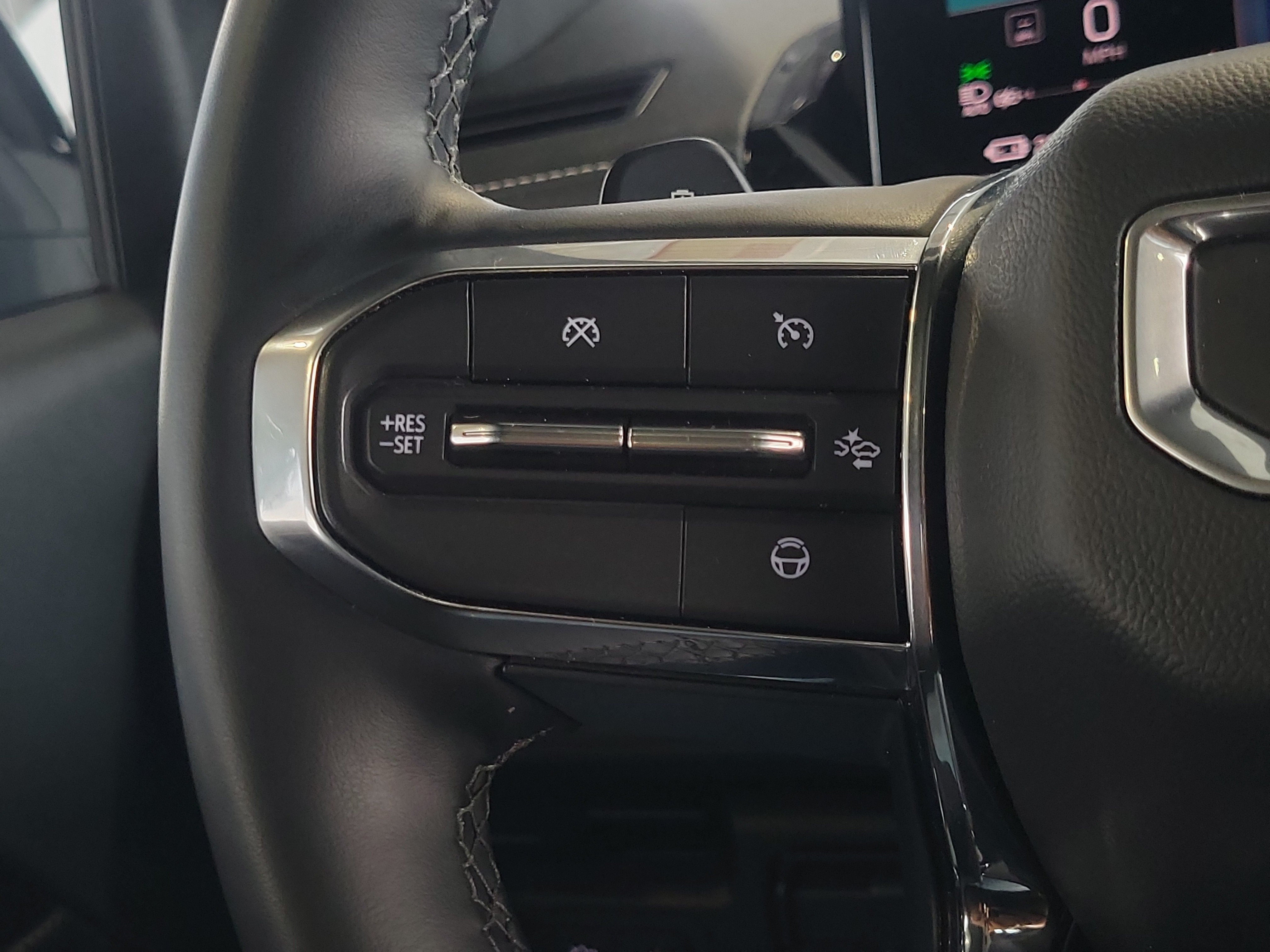 Used 2025 GMC Sierra EV Denali AWD/4WD image 24