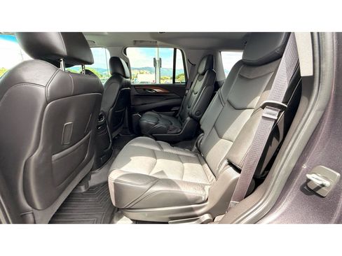 Used 2016 Cadillac Escalade Premium AWD/4WD image 16
