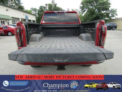 Used 2024 GMC Sierra 2500 AT4 w/ AT4 Premium Plus Package AWD/4WD image 6
