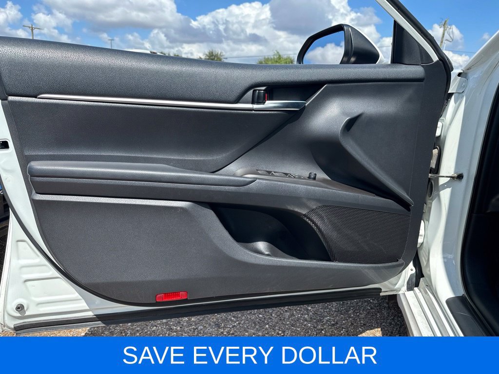 Used 2021 Toyota Camry SE FWD image 7