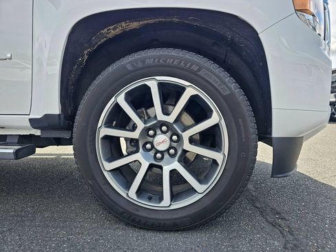 Used 2021 GMC Canyon Denali AWD/4WD image 9