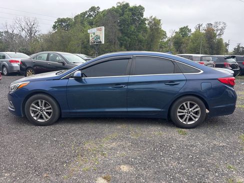 Used 2016 Hyundai Sonata SE FWD image 2