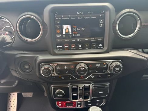Used 2020 Jeep Gladiator Rubicon AWD/4WD image 15