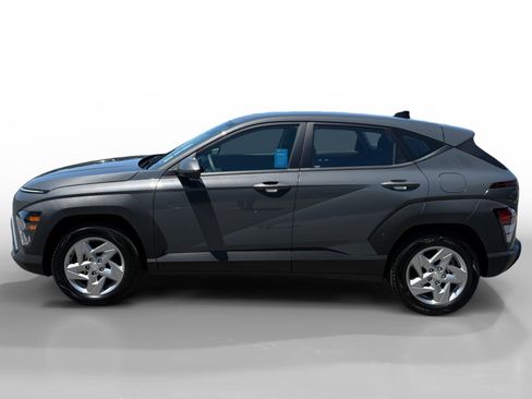 Certified 2026 Hyundai Kona SE FWD image 2