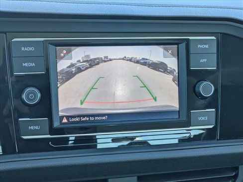 Used 2021 Volkswagen Jetta SE w/ SE Cold Weather Package FWD image 12