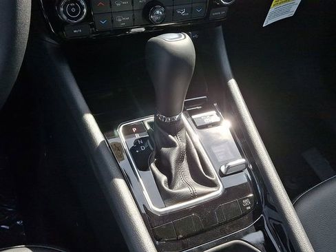 New 2026 Jeep Compass Limited image 10