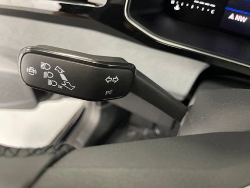 New 2026 Volkswagen Jetta SE FWD image 19