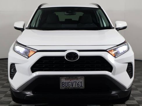 Used 2021 Toyota RAV4 XLE image 2