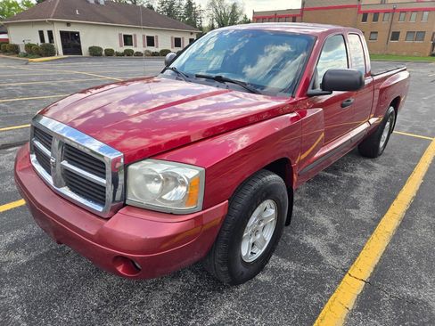 Used 2007 Dodge Dakota SLT w/ Trailer Tow Group AWD/4WD image 3