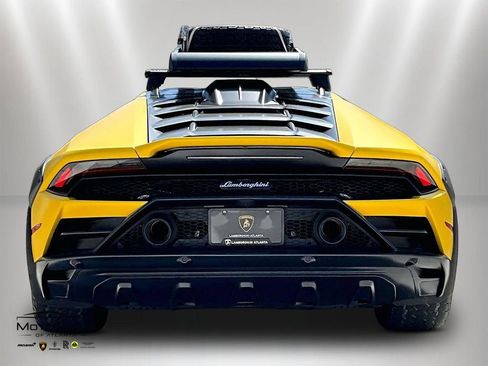 Used 2023 Lamborghini Huracan Sterrato image 4