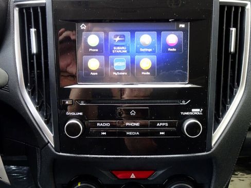 Used 2019 Subaru Forester Premium w/ All-Weather Package image 17