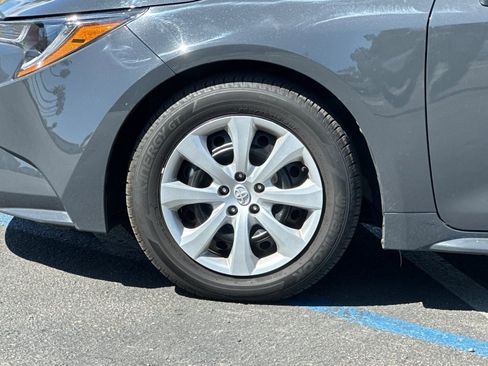 Used 2025 Toyota Corolla LE image 22