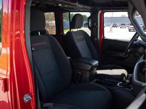 Used 2019 Jeep Wrangler Unlimited Rubicon w/ Steel Bumper Group AWD/4WD image 22