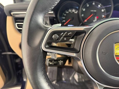 Certified 2021 Porsche Macan AWD/4WD image 28
