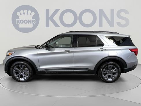 Used 2023 Ford Explorer XLT w/ Equipment Group 202A AWD/4WD image 7