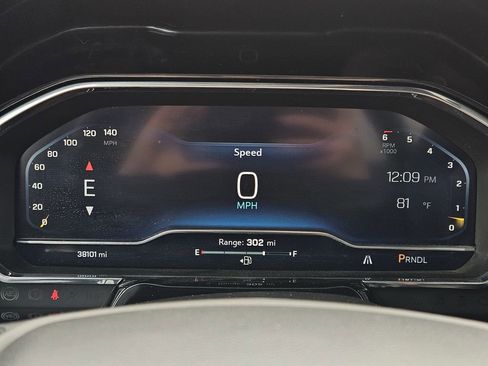 Used 2025 Chevrolet Silverado 1500 LT image 12