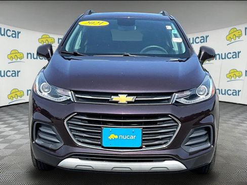 Used 2021 Chevrolet Trax LT w/ Driver Confidence Package AWD/4WD image 2