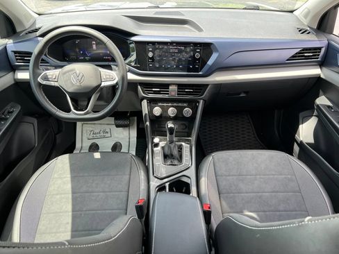 Certified 2023 Volkswagen Taos SE FWD image 27