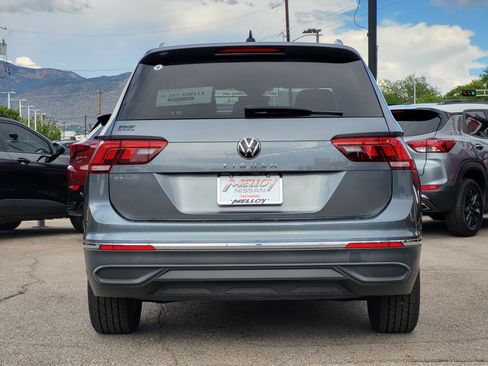 Used 2022 Volkswagen Tiguan SE FWD image 5